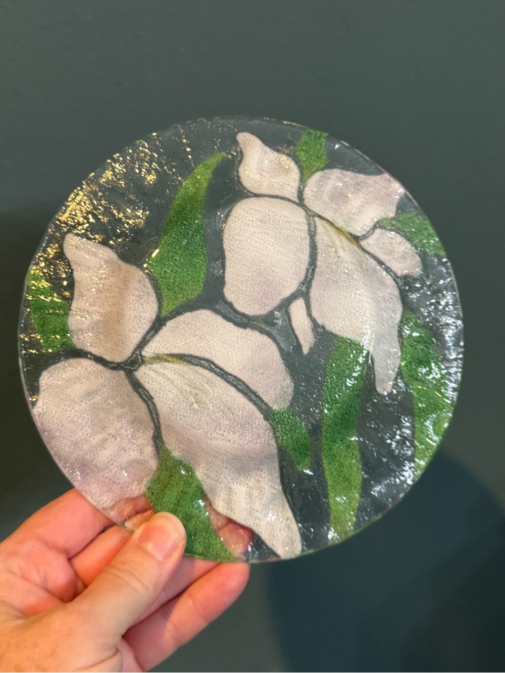 Vintage SYDENSTRICKER Pink Lily 6.75" fused glass plate - Picture 4 of 5